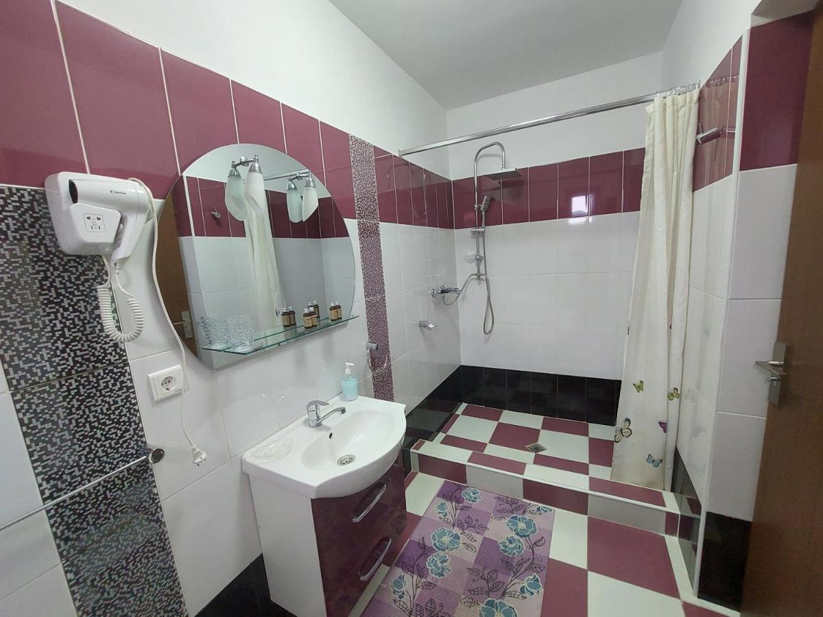 Fulg De Nea Hotel Синая Екстериор снимка