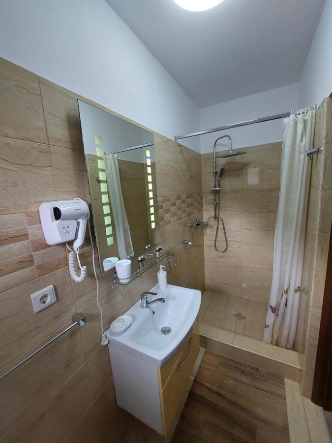 Fulg De Nea Hotel Синая Екстериор снимка