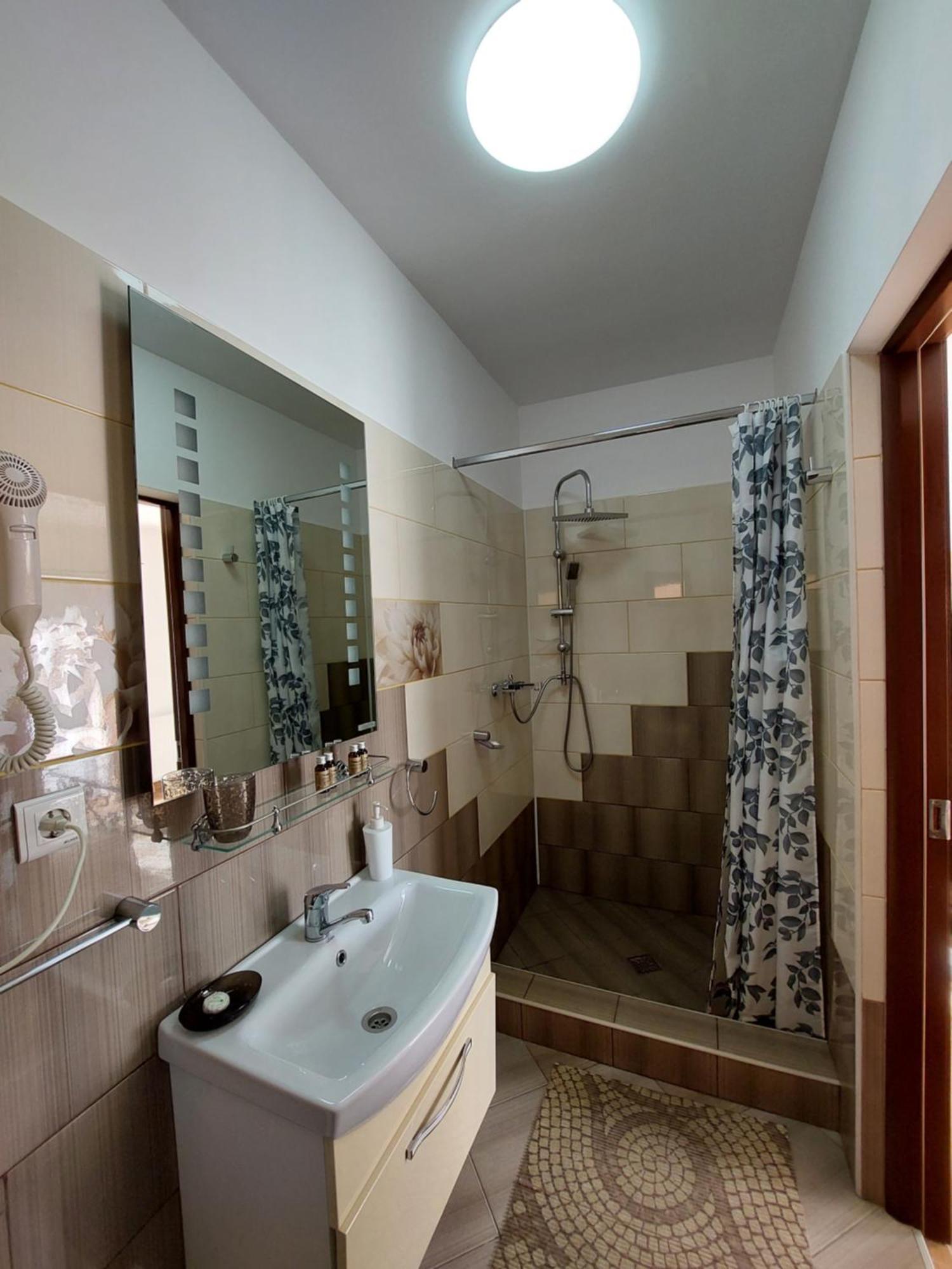 Fulg De Nea Hotel Синая Екстериор снимка